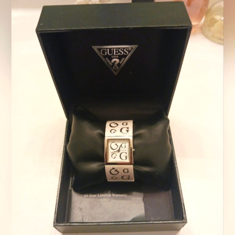 Guess Laquer Watch ⌚️ 😍😍